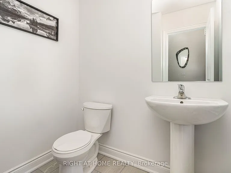 27 Lisa St — Photo 18
