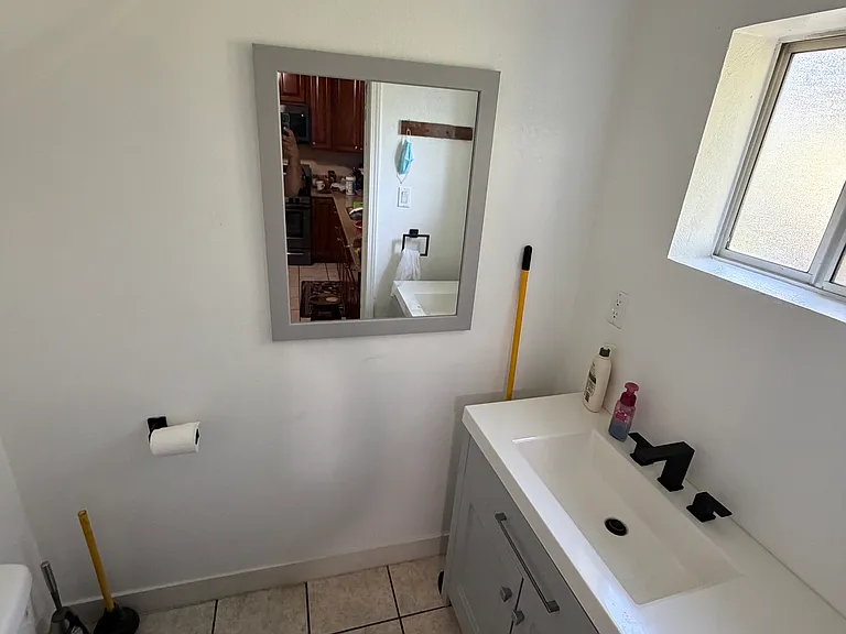152 Nevada Ave — Photo 4