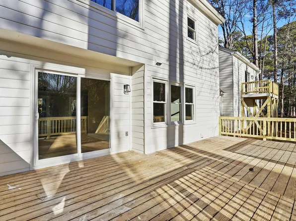 2600 New Oxford Dr, Apex, NC 27539