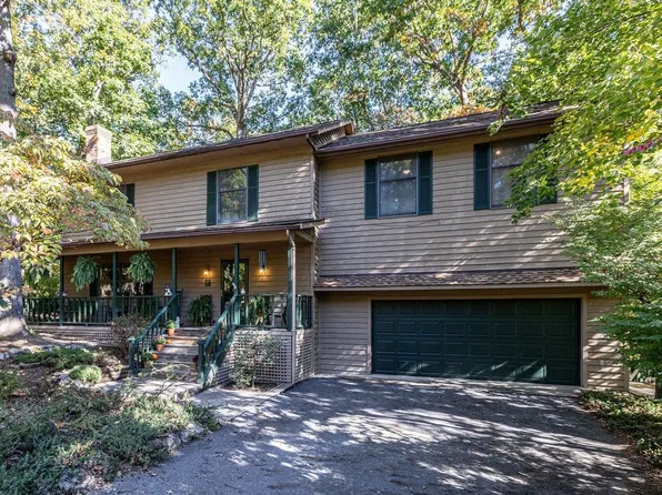 2504 Mountain Dr, McGaheysville, VA 22840