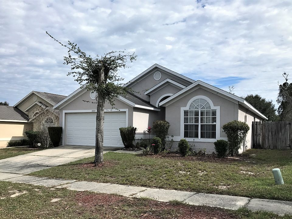 1st image of 2215 Pebblewood Dr