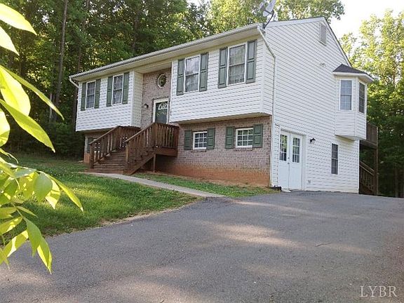 3rd image of 138 Dogwood Dr