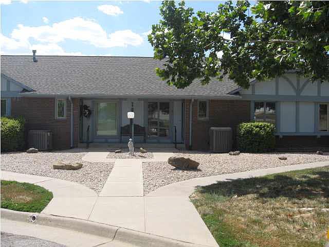 1st image of 1041 Fairway Dr APT 7