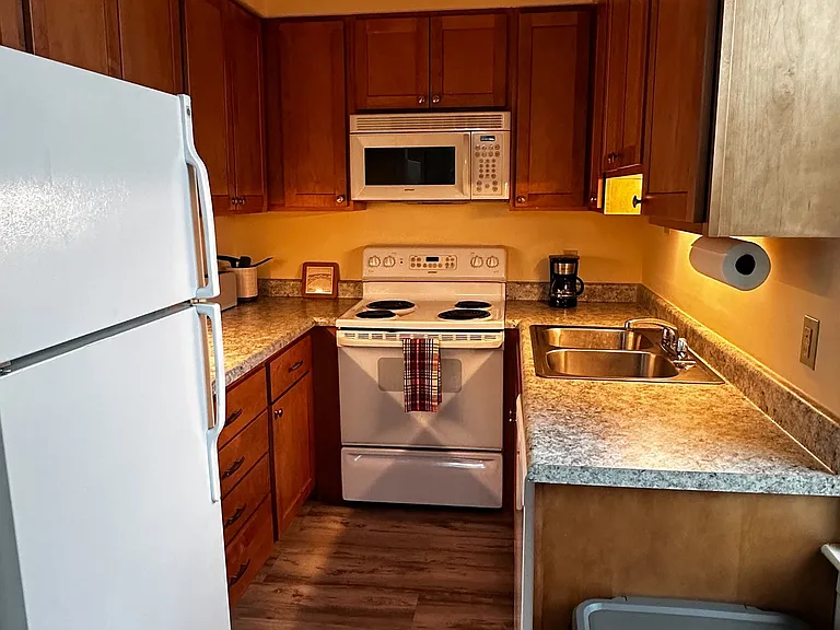 1213 Shenandoah Ave #B — Photo 5