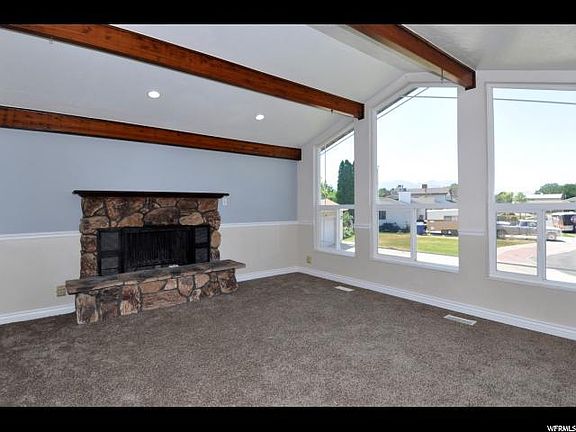3rd image of 3813 W Sweetwater Cir