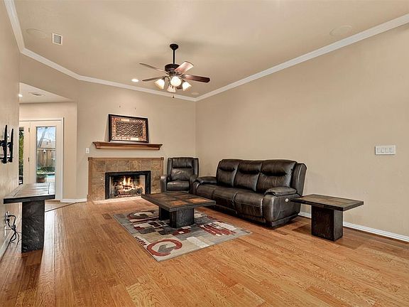 5th image of 1204 Churchill Dr