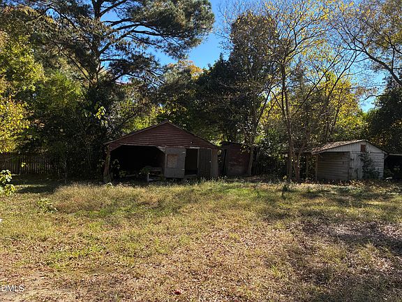 4th image of 207 2nd St