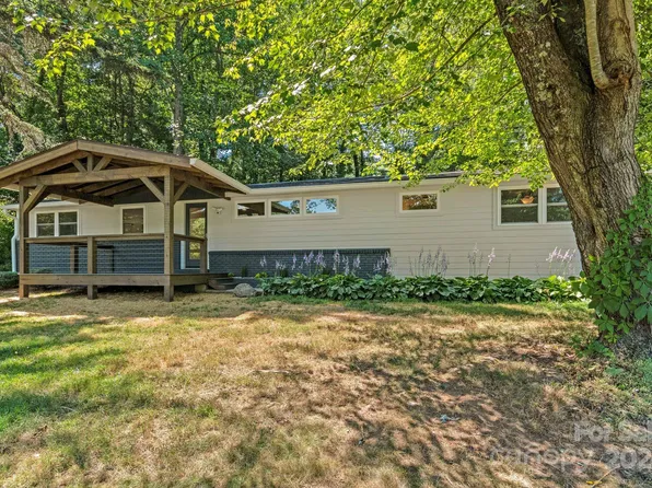 15 W Rash Rd, Asheville, NC 28806