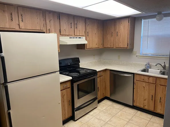 219 Putters Ln, Slidell, LA 70460