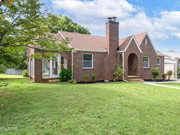 136 Park Dr, Maryville, TN 37804