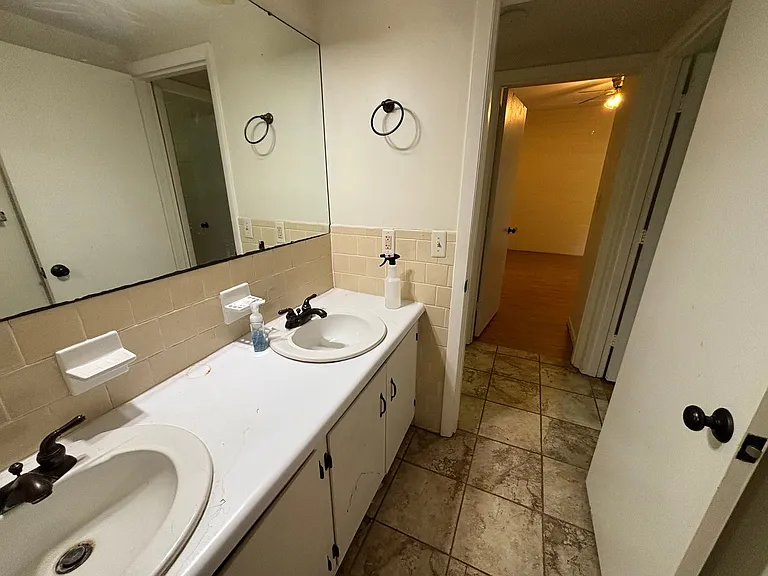 900 Brightwood Manor Dr #B-4 — Photo 15