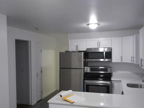 70 Carroll Ave Unit 1005, Newport, RI 02840