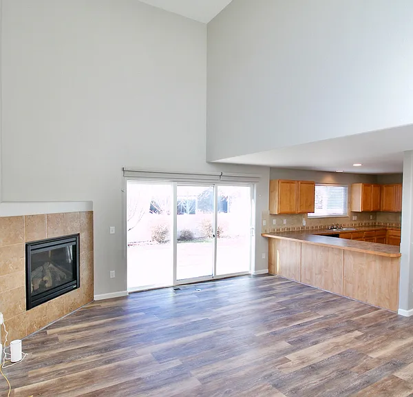 2633 Milton Ln — Photo 5
