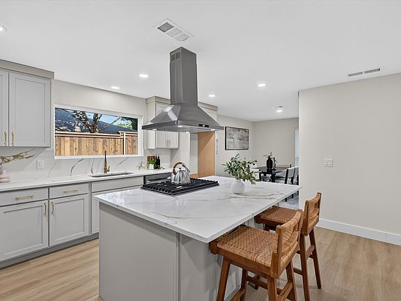 2nd image of 2608 Northcrest Dr