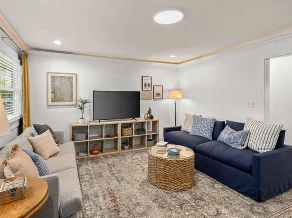 305 NW H St #Id1241296p, Bentonville, AR 72712