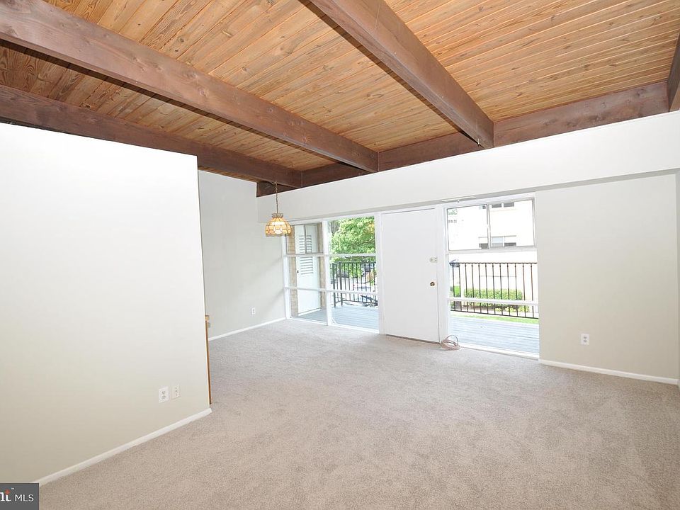 1st image of 4907 Americana Dr APT 201