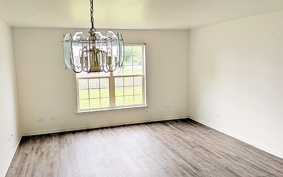 4th image of 3445 Grandville Ave #3445