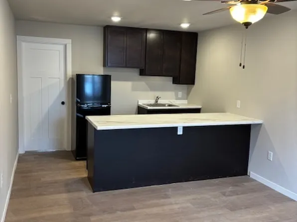 1807 Stonegate Dr, Champaign, IL