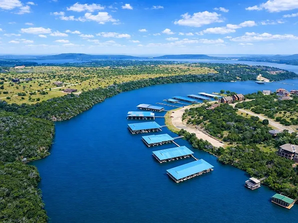 685 Spyglass Dr, Graford, TX 76449