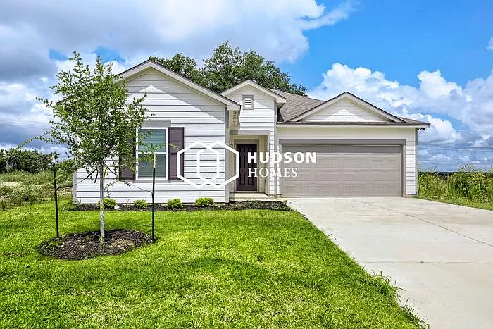 4 bed, 2.0 bath, 1763 sqft, $1,675 — Photo 1