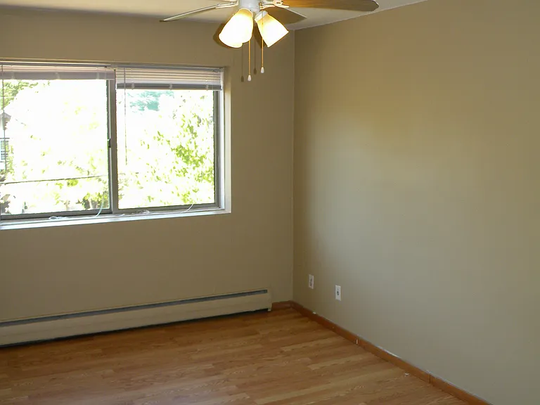 614 10th Ave SE #204 — Photo 10