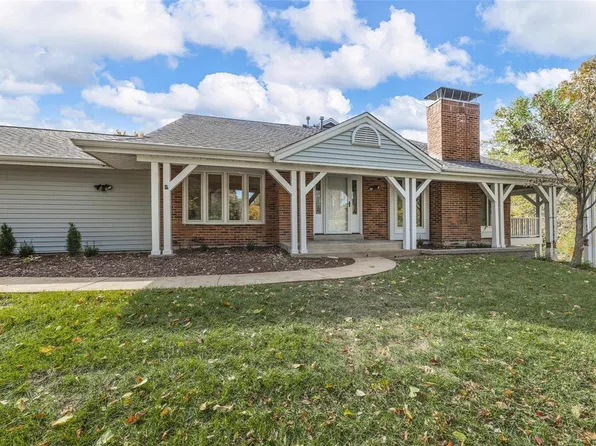 2353 Broadmont Ct, Chesterfield, MO 63017