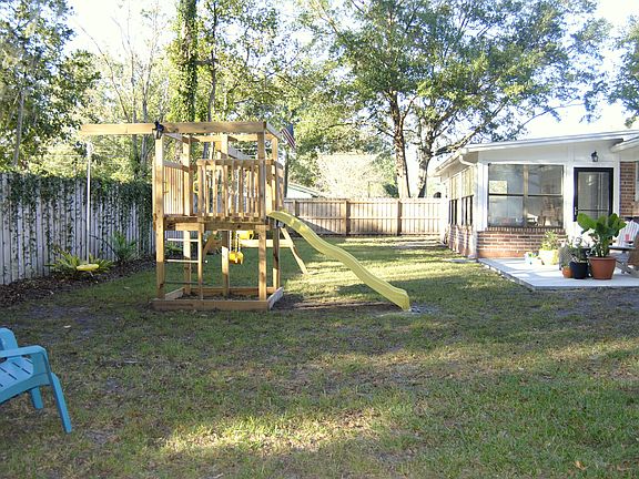 2nd image of 1508 Grove Park Dr