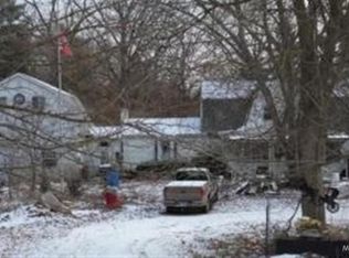 66 Yule Rd, Leonard, MI 48367