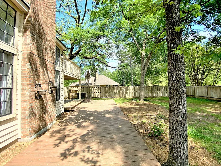 12303 Longfellow Dr — Photo 25