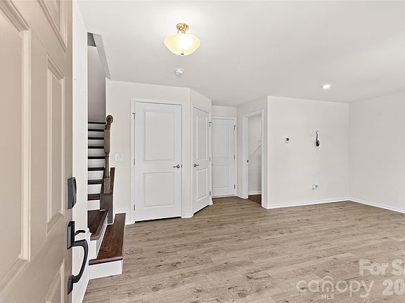 4th image of 4248 Audubon Park Dr