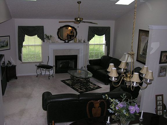 Beautiful living rm