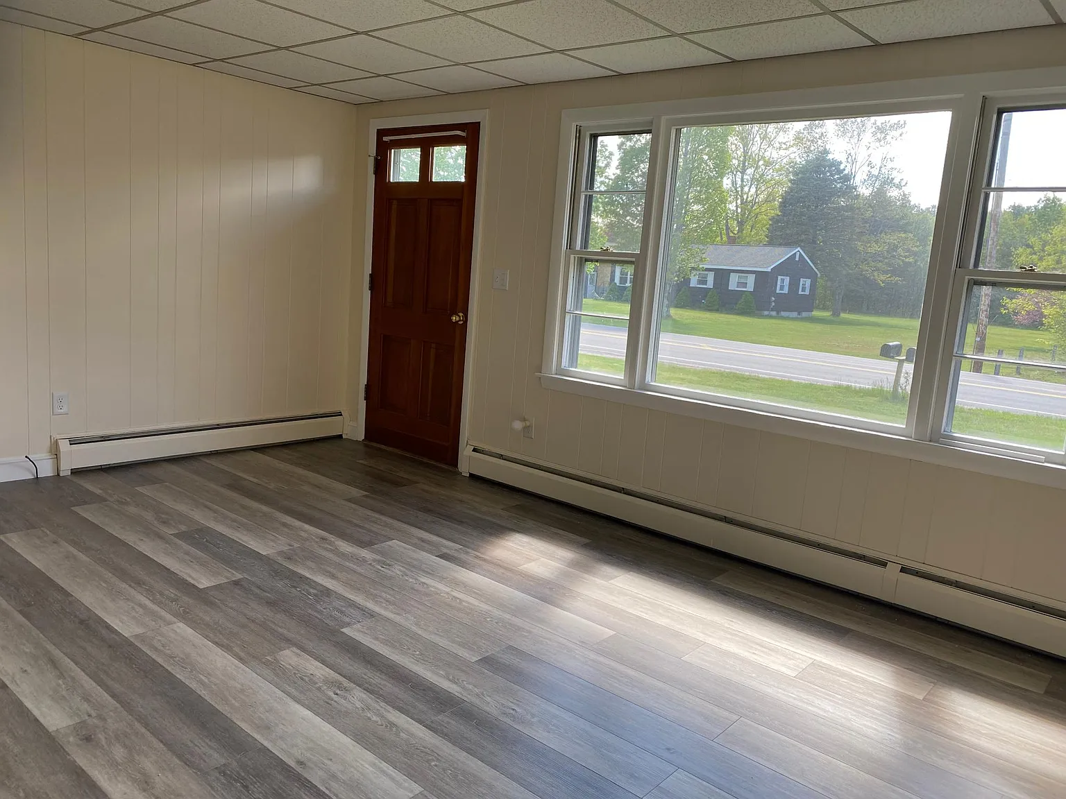2 bed, 850 sqft, $2,100 — Photo 2