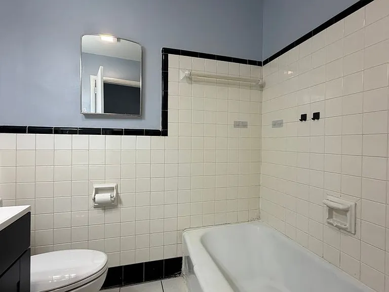 226 College Dr — Photo 10