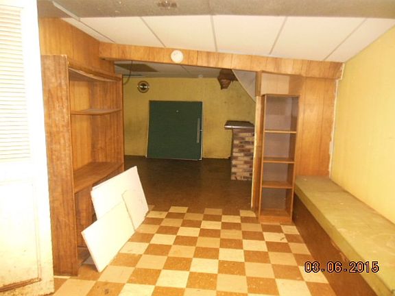 4th image of 2121 Huey St