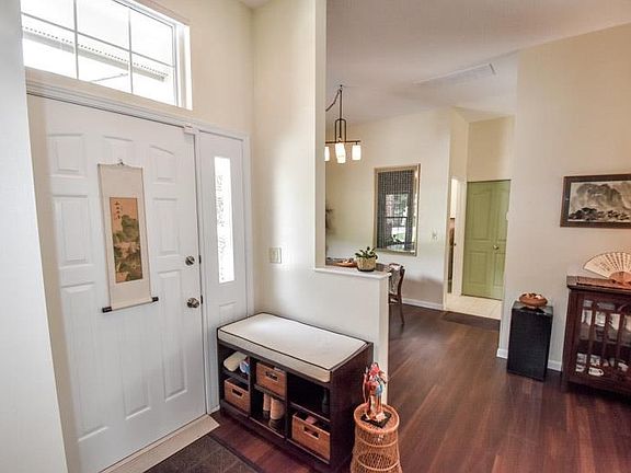 2nd image of 602 E Moss Creek Ct