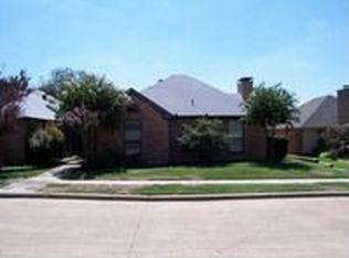 2812 Silverspring Rd, Carrollton, TX 75006