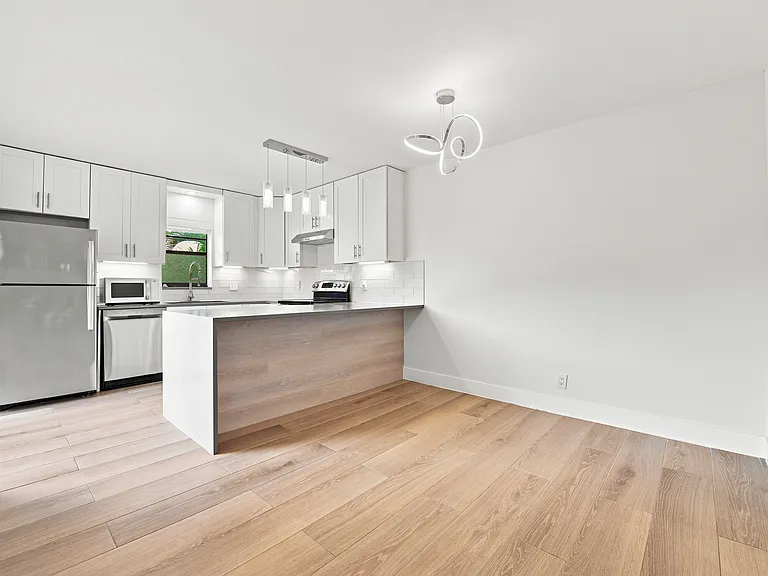 2695 Albatross Rd N #100 — Photo 10