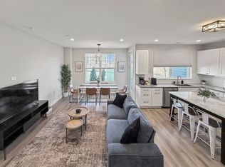 28411 Torch Pkwy #ID1502223P, Warrenville, IL 60555