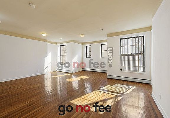 3rd image of 2200 Frederick Douglass Blvd APT 1A