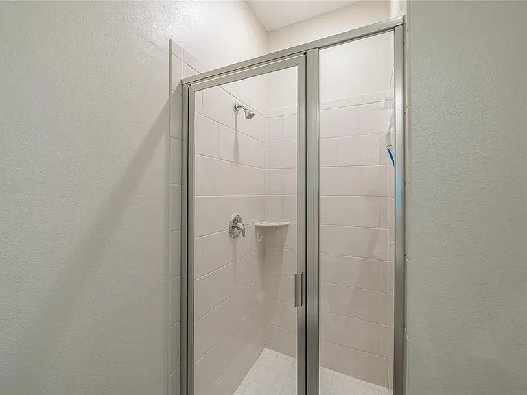 5409 Camberwell Ln — Photo 48