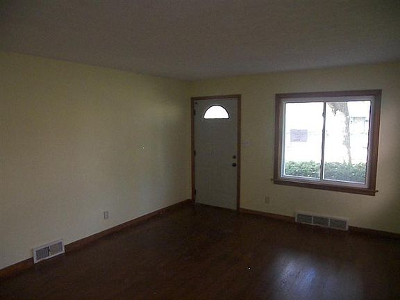 2nd image of 2804 Arden Ave