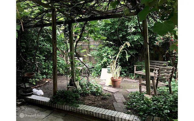 Rented by Douglas Elliman | media 8