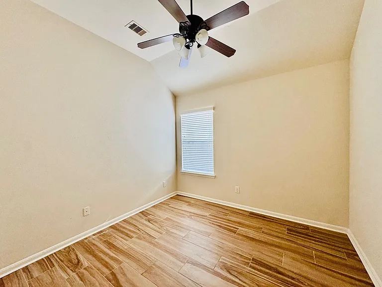 26123 Ginger Gables Ln — Photo 19