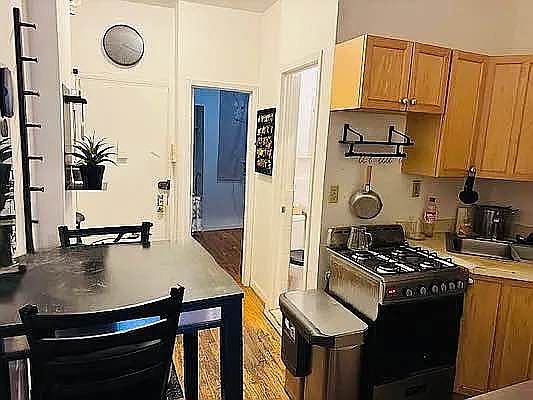 4th image of 111 E 2nd St #3F