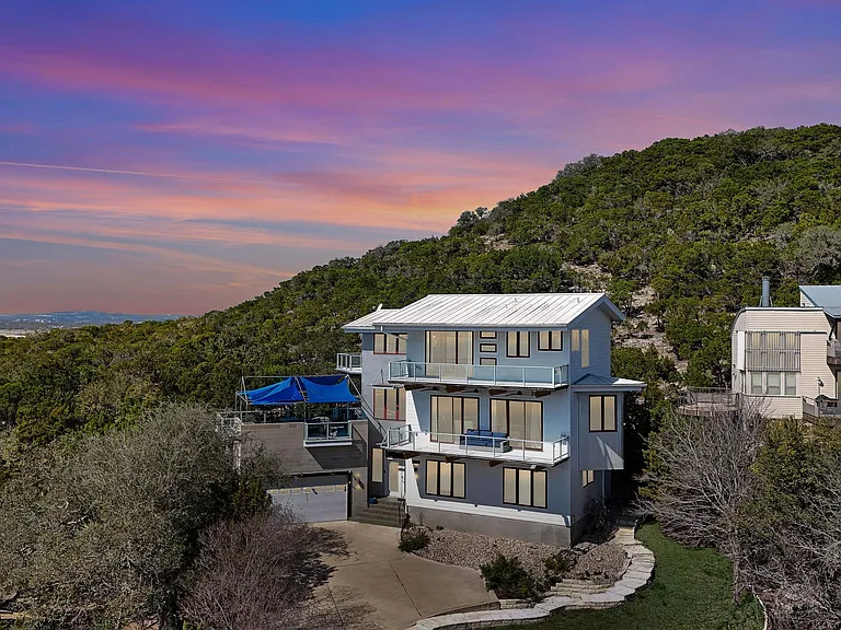 14020 Lake View Dr — Photo 1