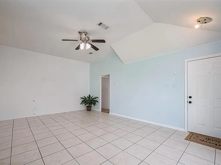 17046 Applecross Ln — Photo 5