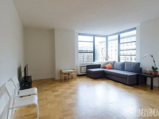 Rented by Bellmarc Realty | media 23