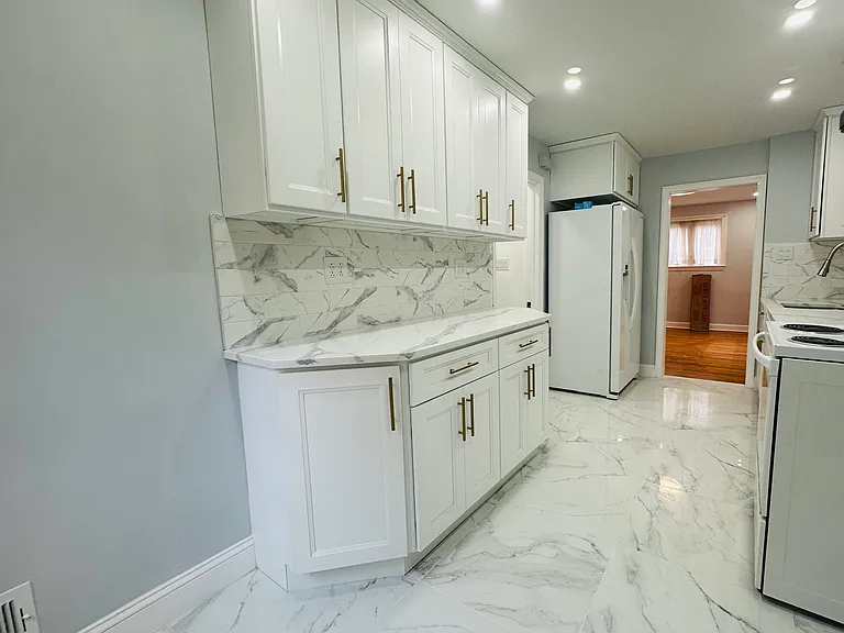 Twin Oaks Dr — Photo 7