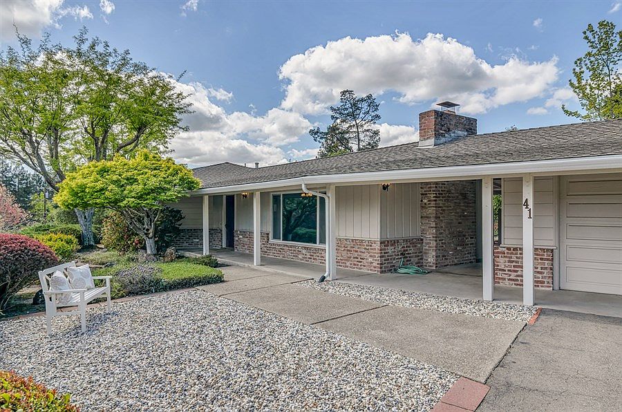 2nd image of 41 Irving Ln