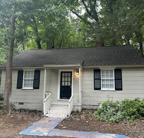 37 Lanier Dr — Photo 1